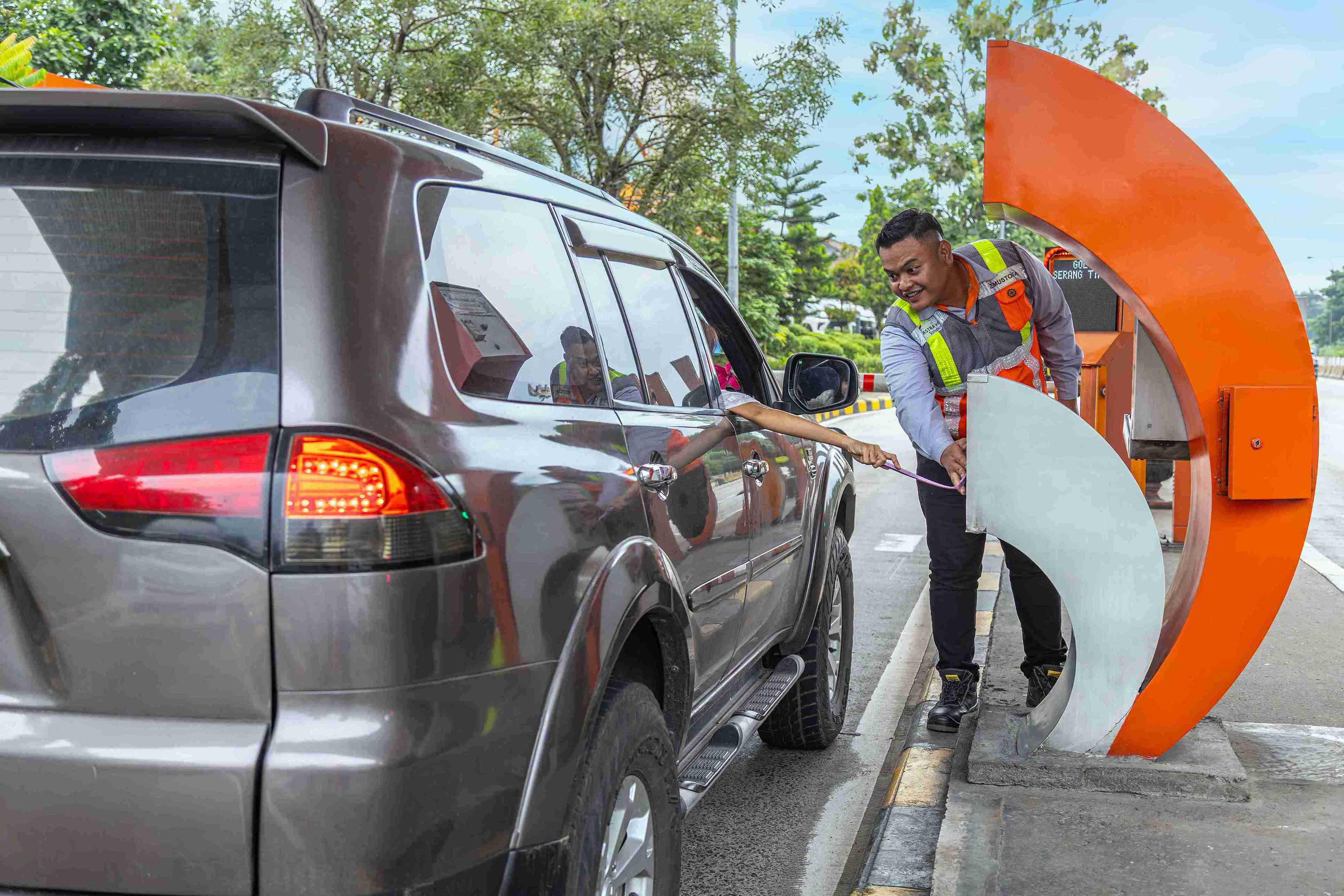 Mengenal Sentra Komunikasi Astra Infra